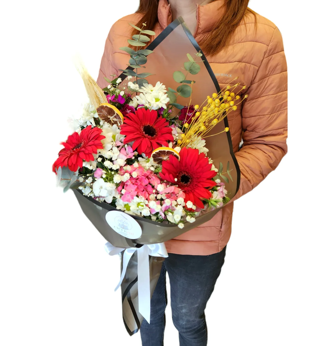 Siyah Buket Kağıdında Kırmızı Gerbera ve Bahar Çiçekleri